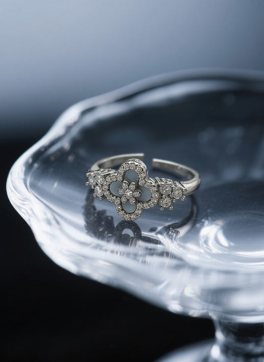 Micro-inlaid zircon fritillary four-leaf flower ring