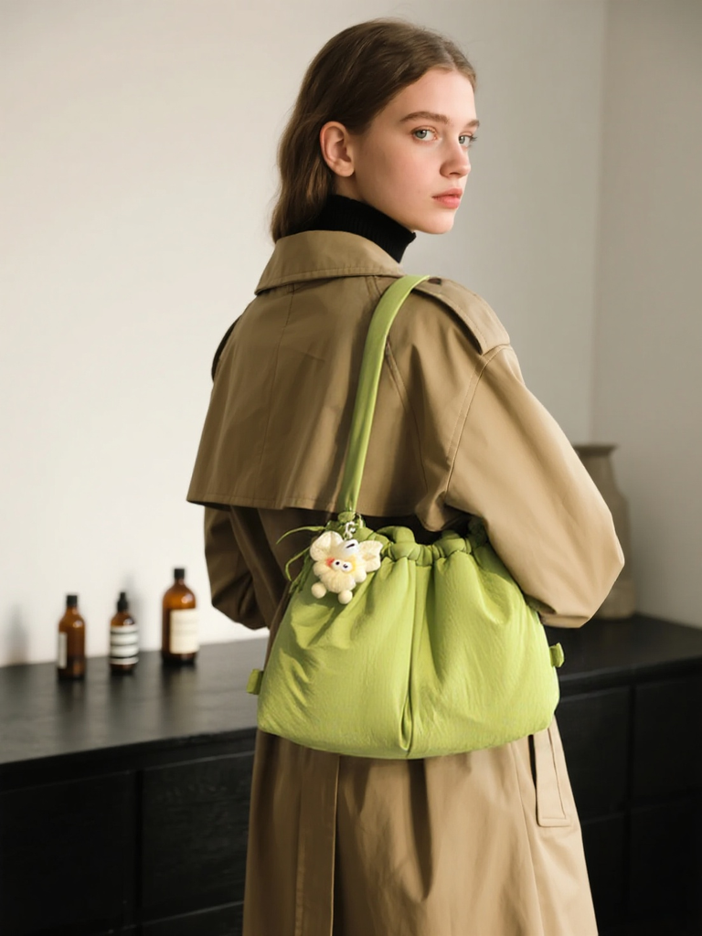 Casual and versatile one-shoulder nylon large capacity tote bag