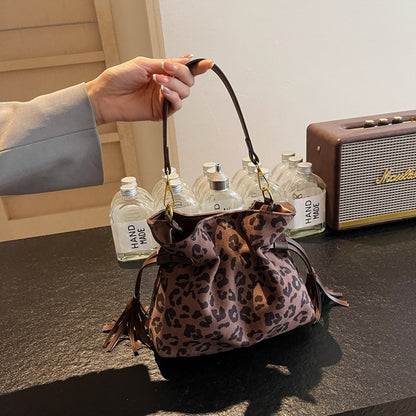 Retro Leopard Print Suede Drawstring Pleated Single Shoulder Handbag