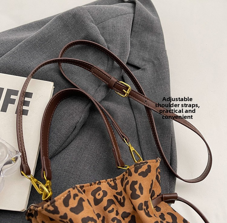 Retro Leopard Print Suede Drawstring Pleated Single Shoulder Handbag